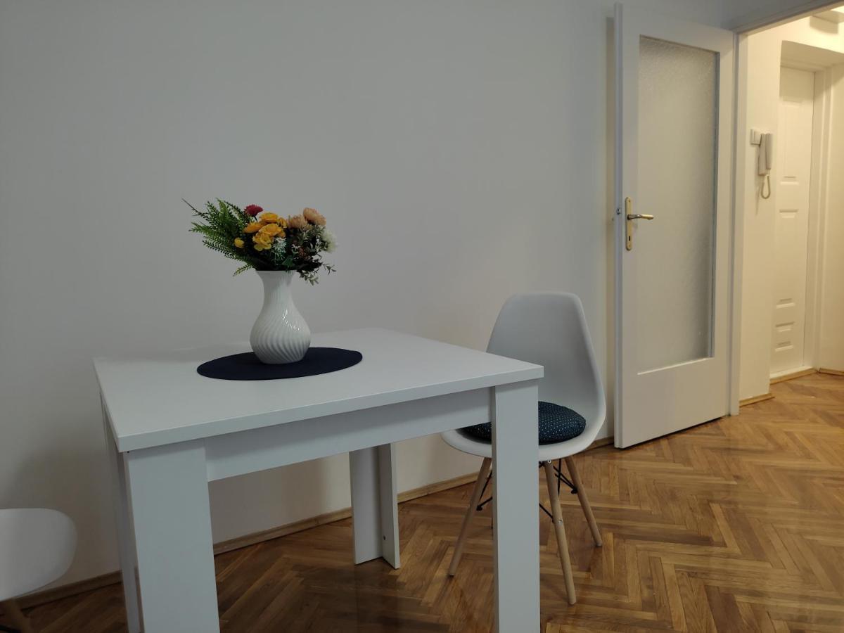 Apartment Danica Belgrado Exterior foto