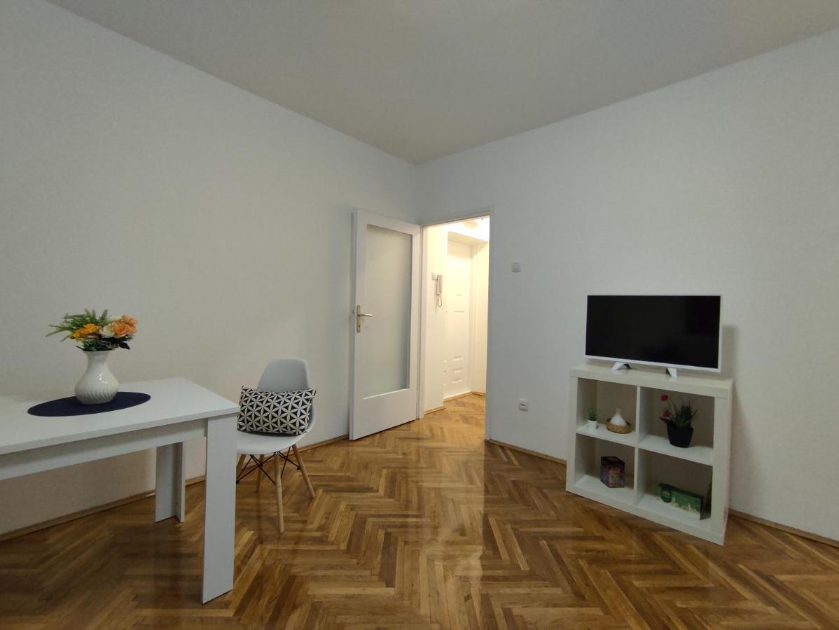 Apartment Danica Belgrado Exterior foto